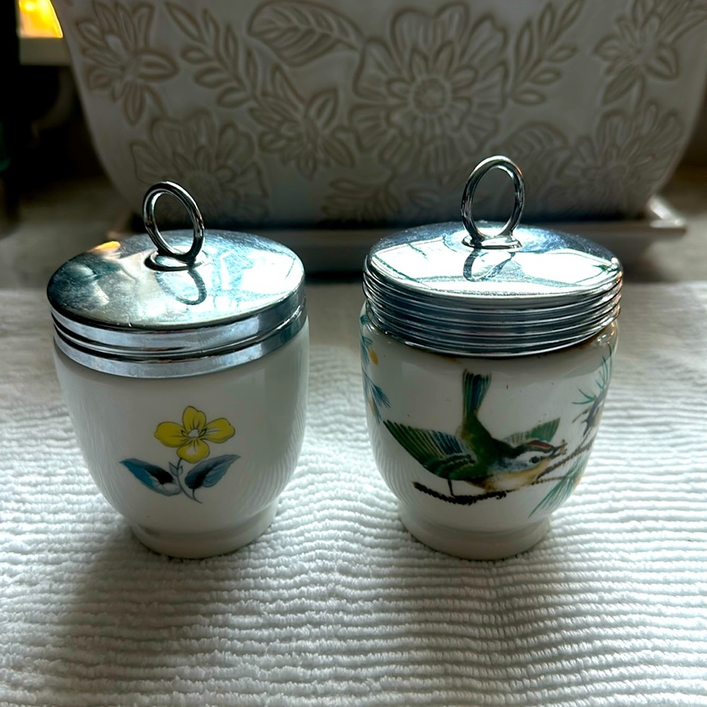 Vintage Royal Worcester porcelain 
Beautiful egg cups in great condition